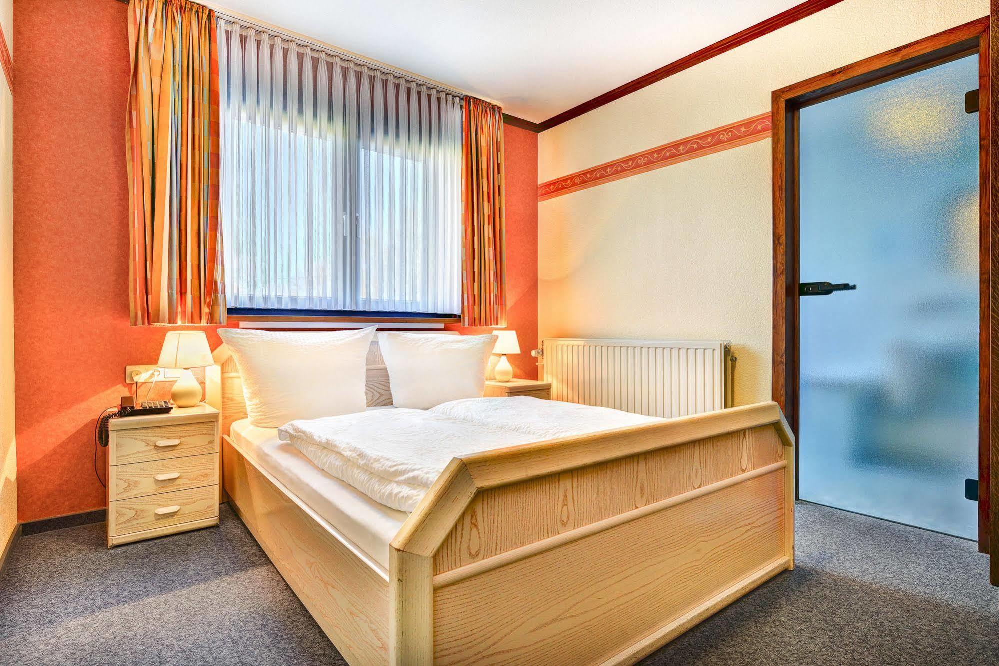 Hotel Du Lac ビュートゲンバッ エクステリア 写真